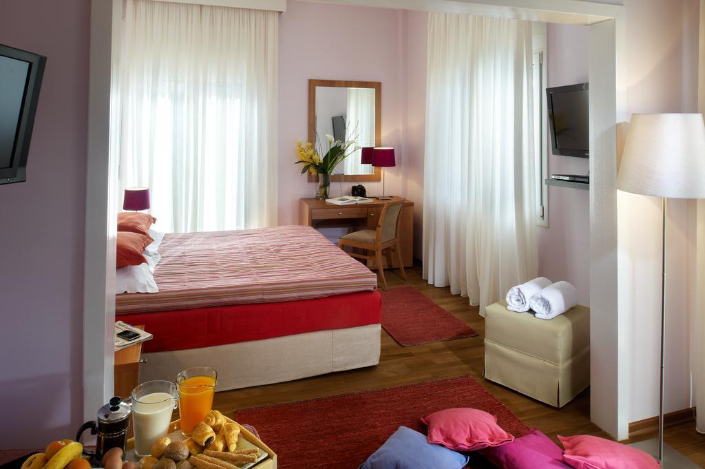 Pefka Hotel เทสซาโลนิกิ ภายนอก รูปภาพ