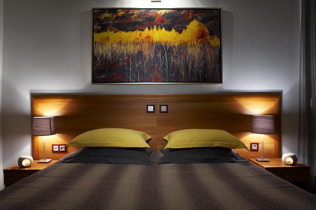 Pefka Hotel เทสซาโลนิกิ ภายนอก รูปภาพ